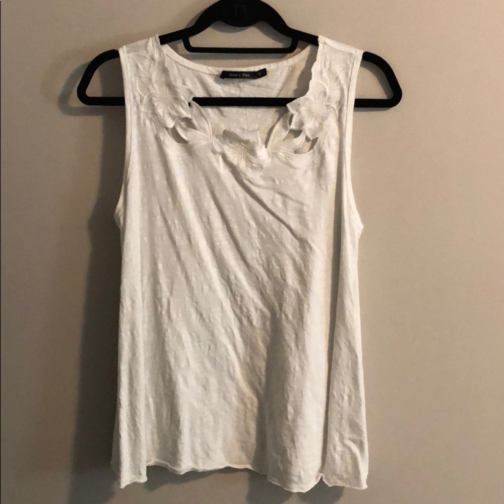 White Flower Trimmed Tank Top